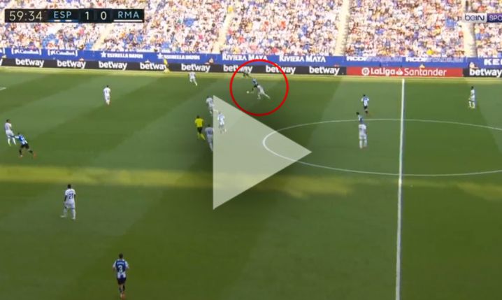 Aleix Vidal OŚMIESZA obronę Realu Madryt i strzela na 2-0! [VIDEO]